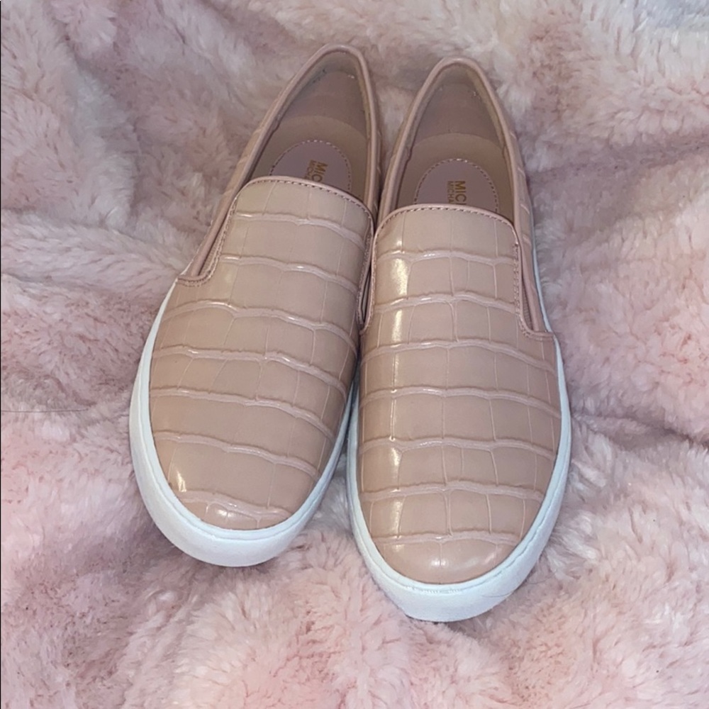 Brand New Women’s Michael Kors size 6